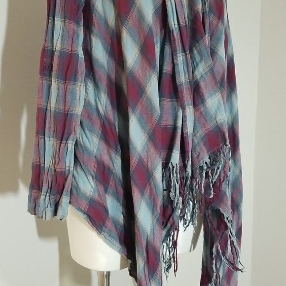 En Creme Plaid Open front Cardigan with Fringe - Picture 4 of 12